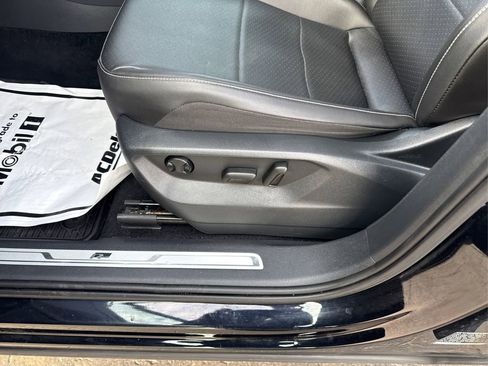 Used 2021 Volkswagen Tiguan SE R-Line image 15