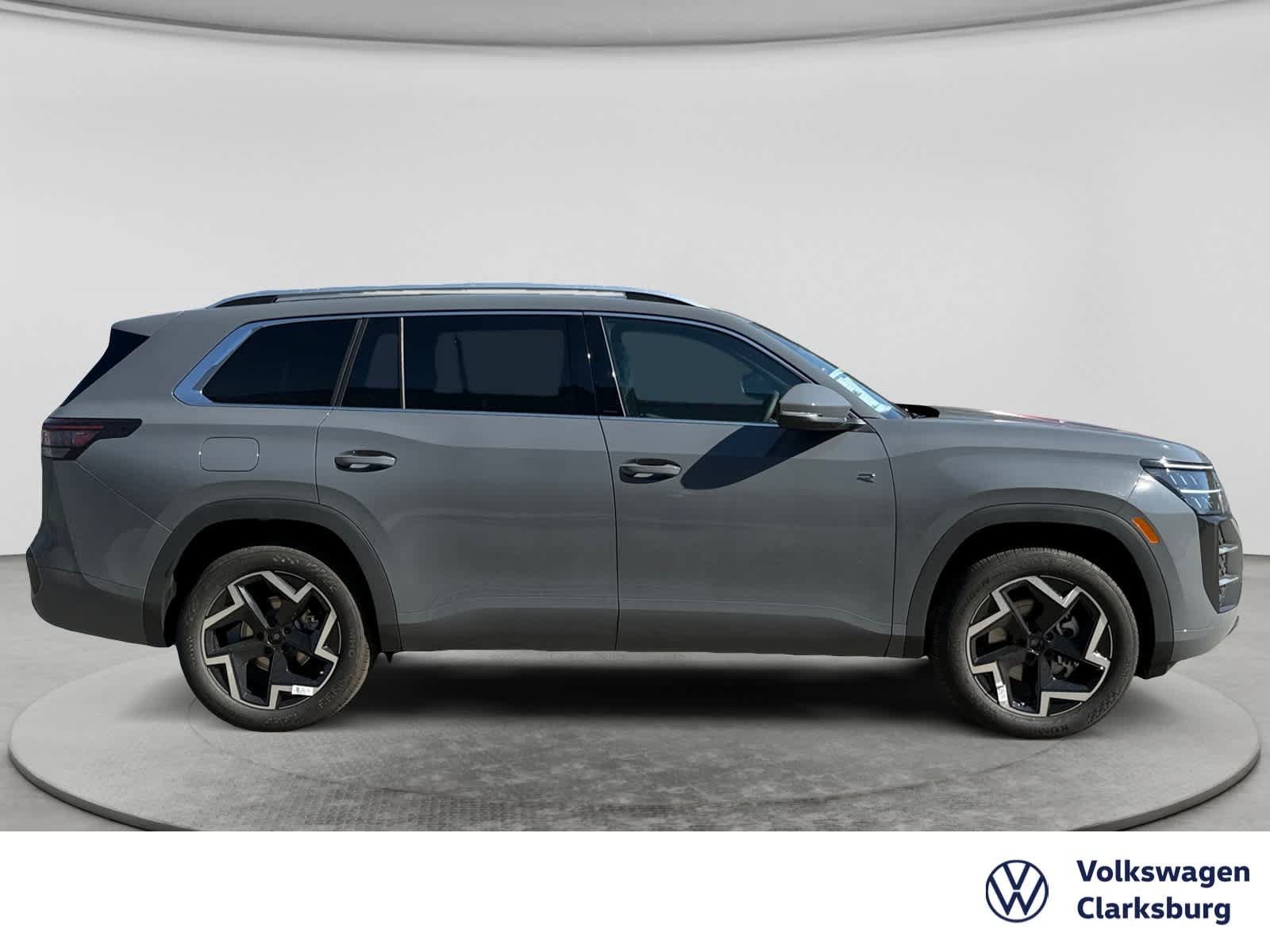 New 2027 Volkswagen Atlas SEL R-Line AWD/4WD image 4