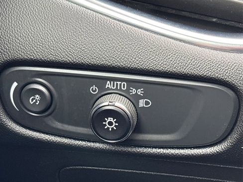 Used 2024 Chevrolet Malibu LT image 23