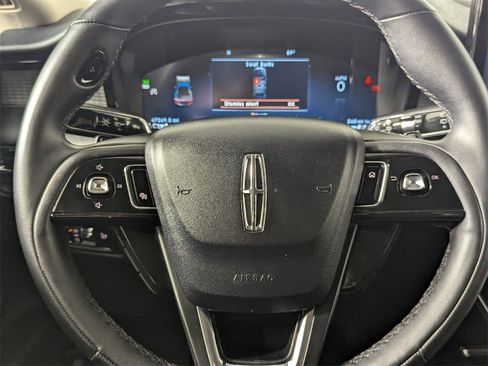 Used 2023 Lincoln Corsair Standard image 16