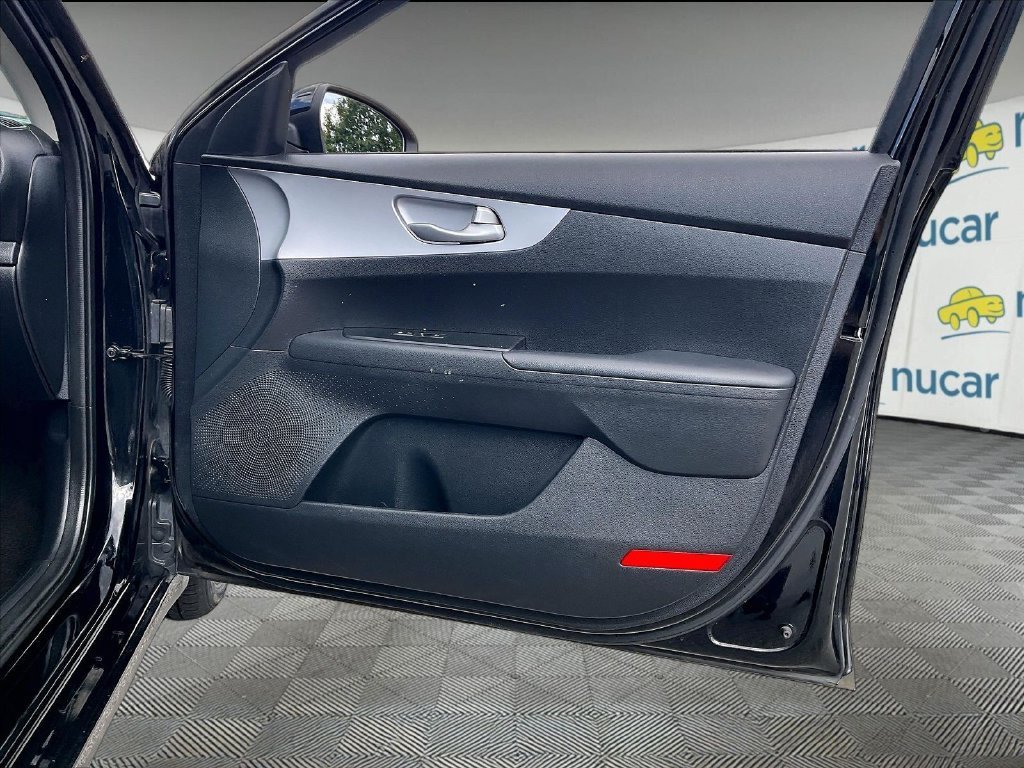Certified 2024 Kia Forte LXS FWD image 11