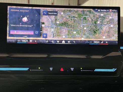 Used 2025 BMW 530i xDrive image 21