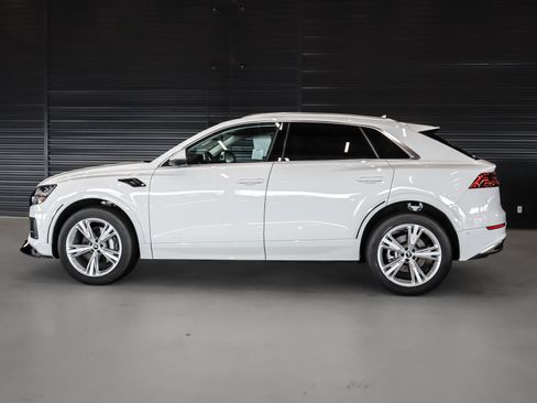 Used 2023 Audi Q8 Premium w/ Convenience Package AWD/4WD image 14