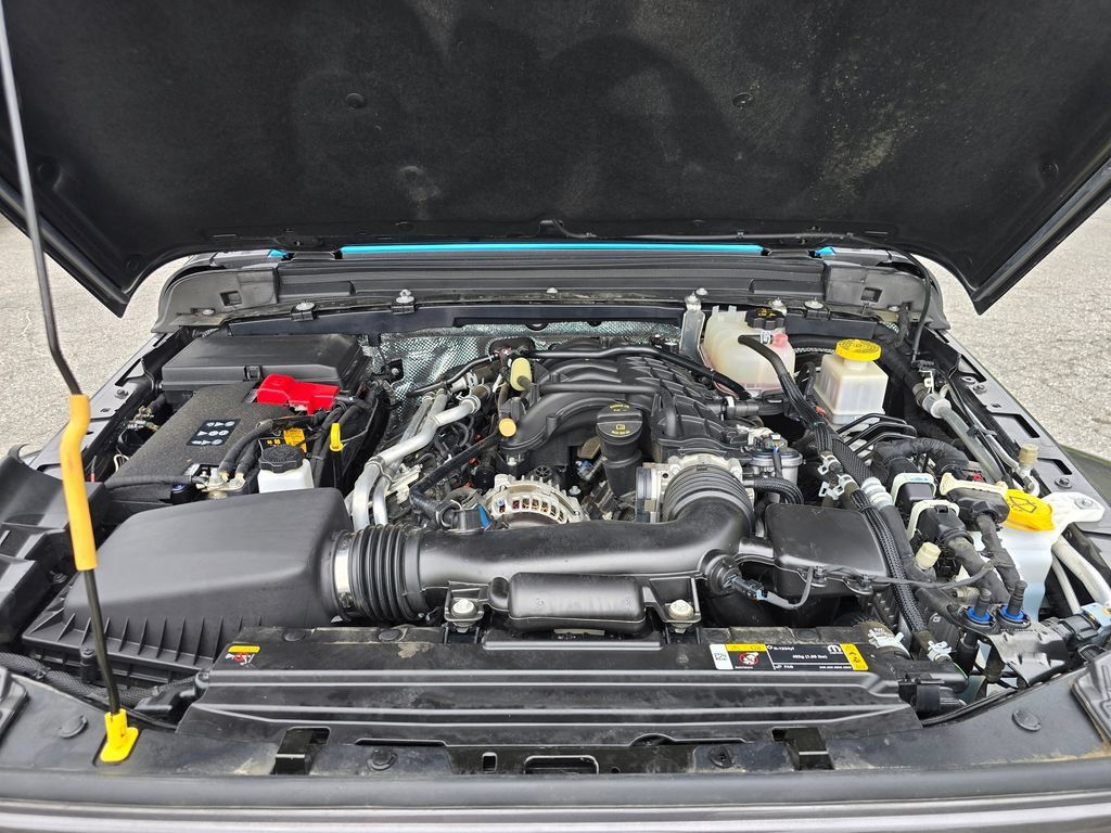 Used 2024 Jeep Gladiator Sport AWD/4WD image 19
