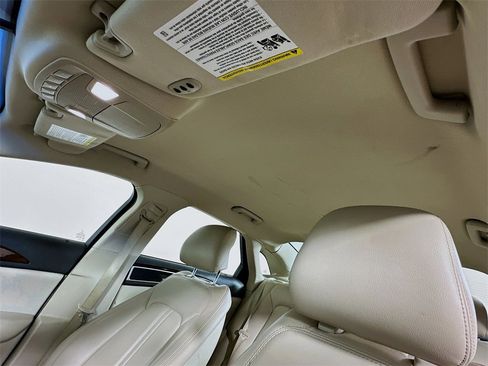 Used 2016 Lincoln MKZ Hybrid image 11