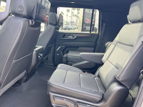 New 2026 GMC Yukon XL Denali w/ Denali Reserve Package RWD image 27