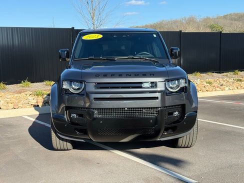Used 2023 Land Rover Defender 110 X-Dynamic SE image 2