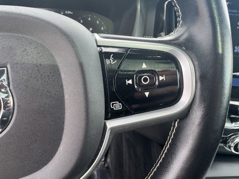 Used 2021 Volvo XC60 T5 R-Design w/ Protection Package Premier image 17