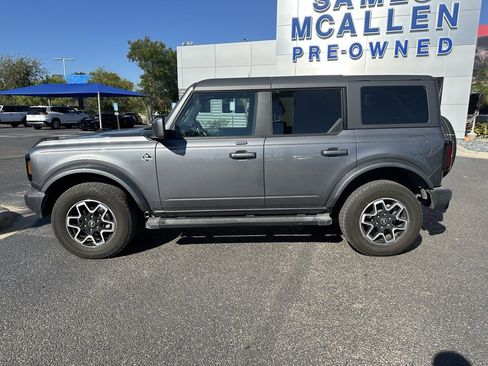 Used 2023 Ford Bronco Outer Banks image 3