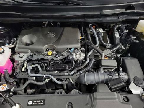 Used 2024 Toyota Sienna LE image 13