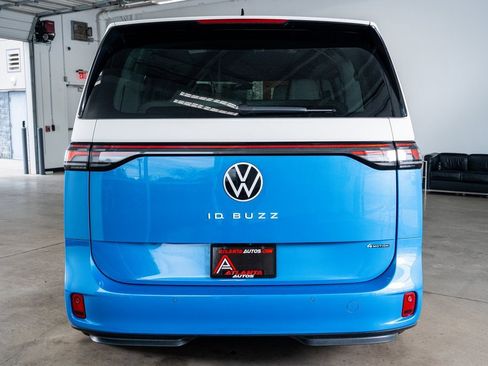 Used 2025 Volkswagen ID. Buzz 1st Edition image 7