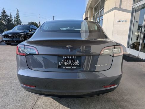 Used 2022 Tesla Model 3 Long Range AWD/4WD image 5
