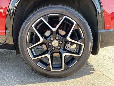 Used 2025 Chevrolet Traverse High Country w/ LPO, Floor Liner Package AWD/4WD image 33
