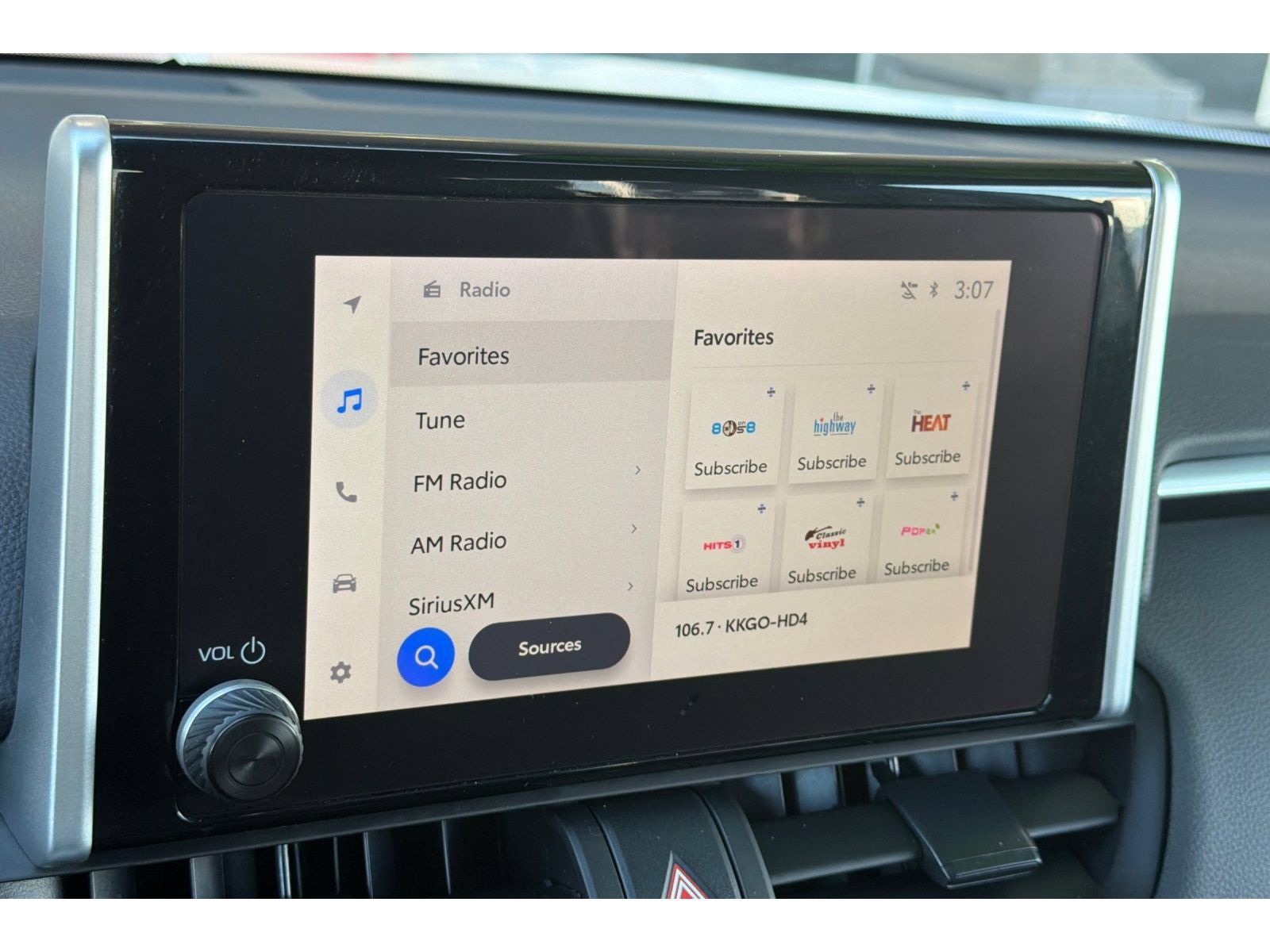 Used 2025 Toyota RAV4 XLE FWD image 21