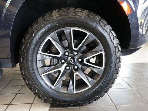 Used 2022 Chevrolet Tahoe Z71 w/ Luxury Package AWD/4WD image 62