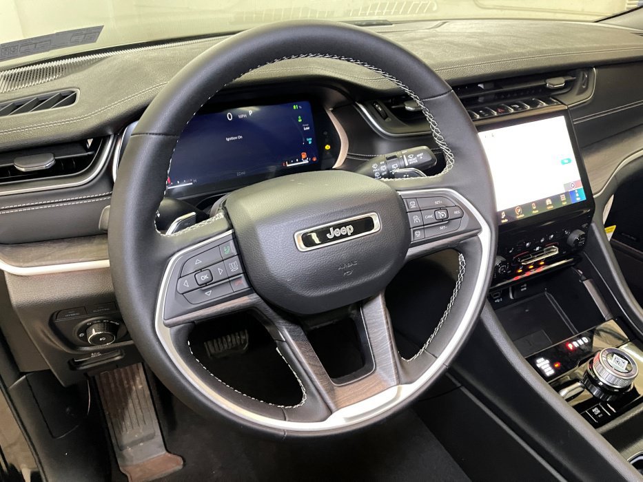 New 2024 Jeep Grand Cherokee Limited 4xe w/ Luxury Tech Group II AWD/4WD image 25