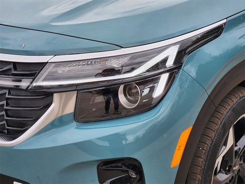 New 2026 Kia Seltos EX image 6