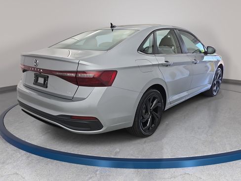 New 2026 Volkswagen Jetta SE FWD image 5
