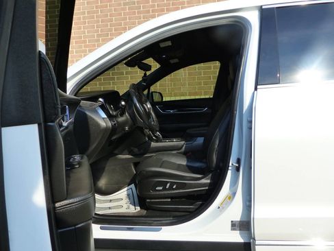 Used 2021 Cadillac XT6 Premium Luxury image 23