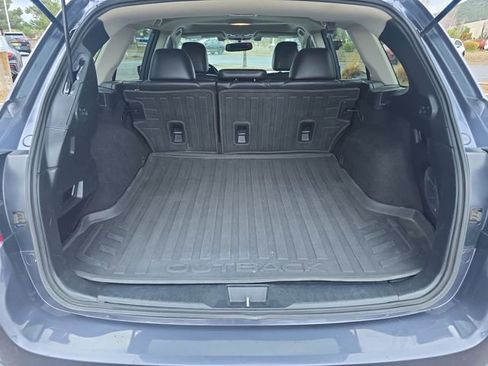 Used 2016 Subaru Outback 3.6R Limited AWD/4WD image 17