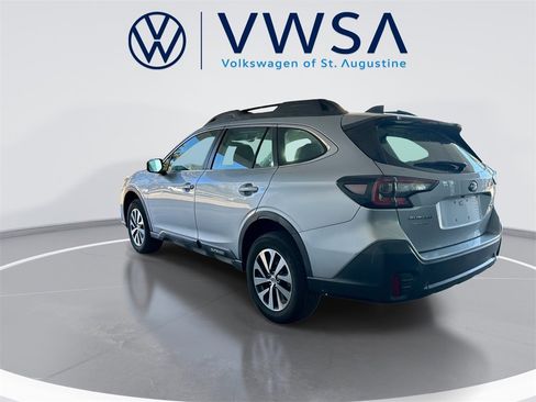 Used 2020 Subaru Outback 2.5i image 5