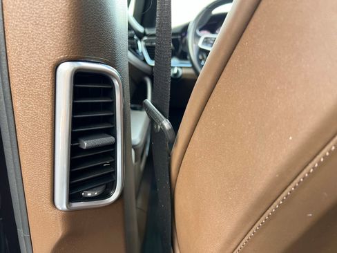 Used 2018 Porsche Panamera 4S image 55