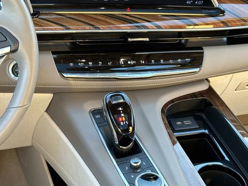 Used 2023 Cadillac Escalade Sport Platinum image 4