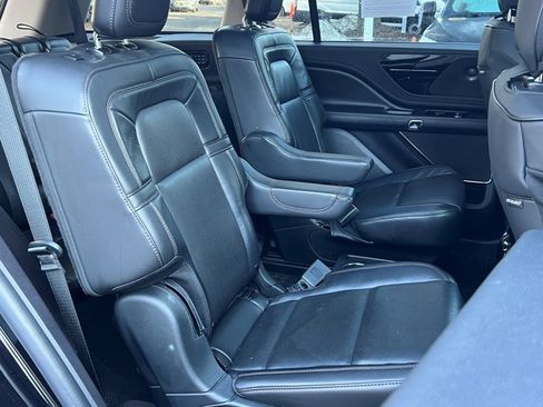Used 2022 Lincoln Aviator Reserve image 15