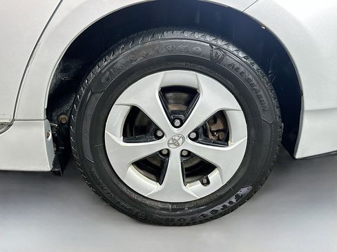 Used 2012 Toyota Prius Two FWD image 27