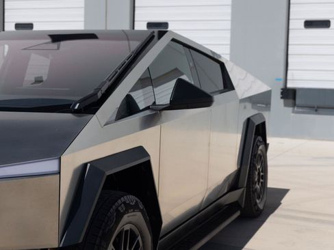 Used 2025 Tesla Cybertruck AWD Crew Cab image 14
