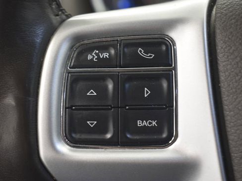 Used 2015 Chrysler Town & Country Touring w/ Driver Convenience Group image 42