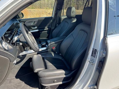 Used 2021 Mercedes-Benz GLB 250 image 17