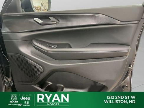 New 2026 Jeep Grand Cherokee Laredo X AWD/4WD image 35