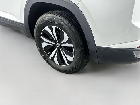 Used 2024 Volkswagen Atlas Cross Sport SE FWD image 11