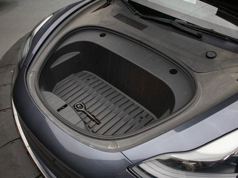 Used 2023 Tesla Model 3 Performance image 27