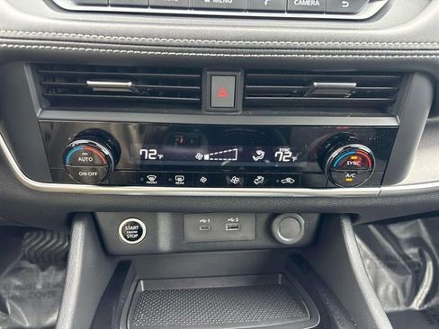 Used 2023 Nissan Rogue SV AWD/4WD image 22