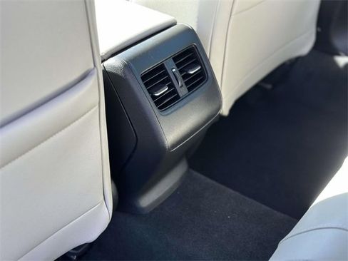 Used 2019 Honda Accord Touring image 10