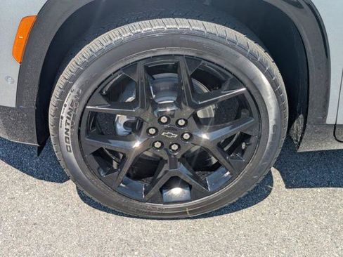 New 2026 Chevrolet Traverse RS w/ LPO, Floor Liner Package FWD image 12
