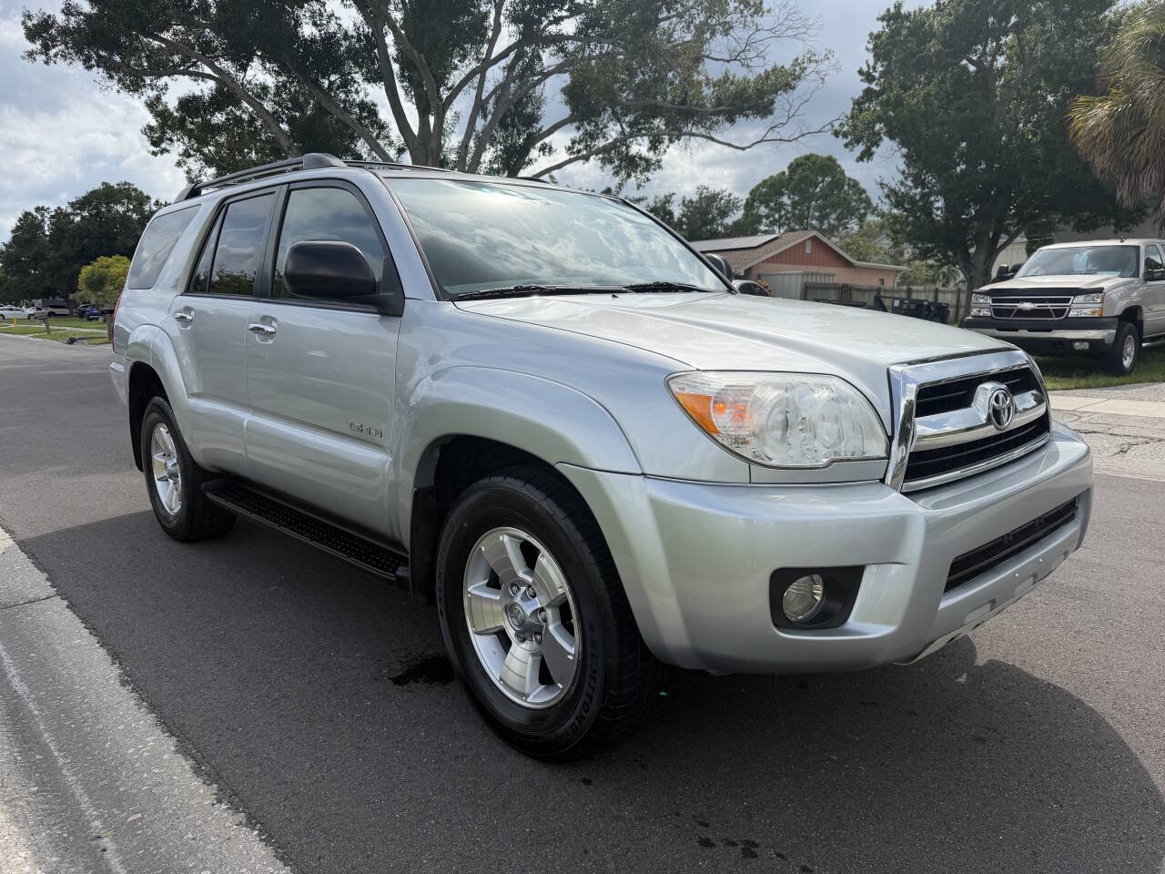 Used 2008 Toyota 4Runner SR5 w/ SR5 Extra Value Pkg 1 AWD/4WD image 2