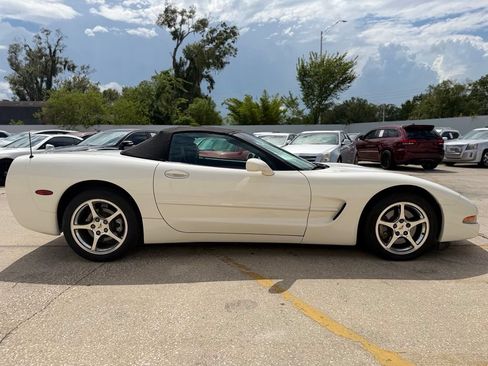 Used 2001 Chevrolet Corvette Convertible w/ Preferred Equipment Group2 RWD image 6