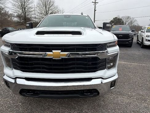 Certified 2024 Chevrolet Silverado 2500 LT image 2