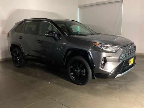 Used 2021 Toyota RAV4 XSE AWD/4WD image 7