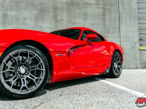 Used 2015 Dodge Viper SRT-10 RWD image 30
