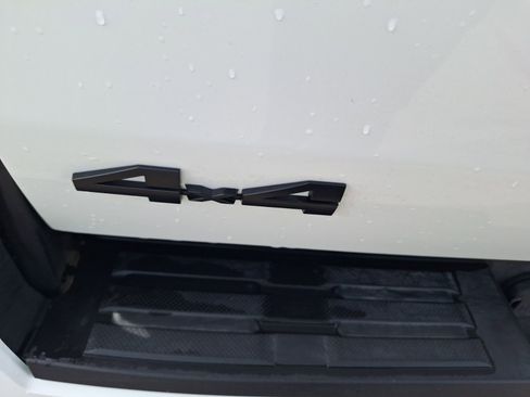 Used 2025 Toyota Tacoma TRD Off-Road image 12