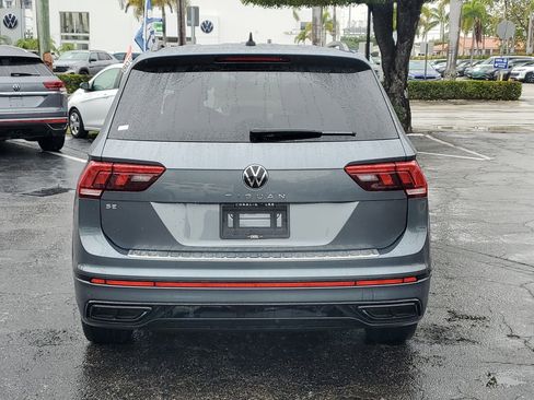 Used 2022 Volkswagen Tiguan SE R-Line image 4