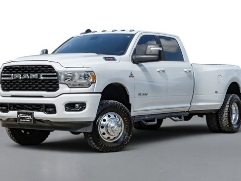 Used 2024 RAM 3500 Lone Star w/ Sport Appearance Package AWD/4WD image 4