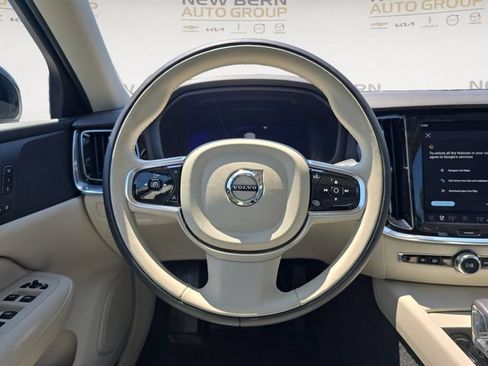 Certified 2025 Volvo S60 B5 Core FWD image 12
