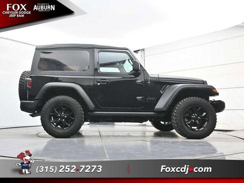Used 2022 Jeep Wrangler Sport image 17