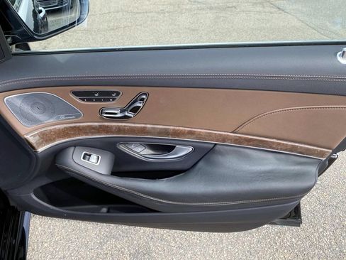 Used 2019 Mercedes-Benz S 560 4MATIC Sedan image 24