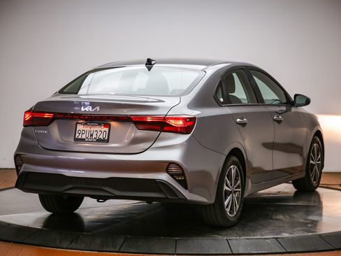 Used 2023 Kia Forte LXS FWD image 5